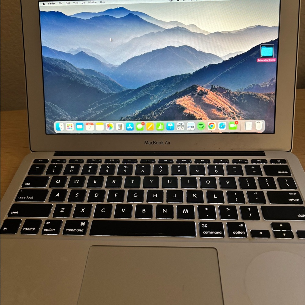 MacBook Air 11inch (mid 2015)